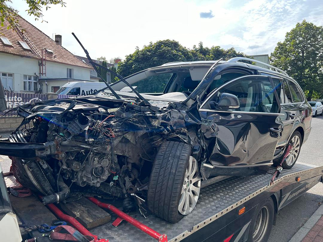 Vůz na náhradní díly Škoda Superb 2 kombi 2013 CFFB NFP LF9R