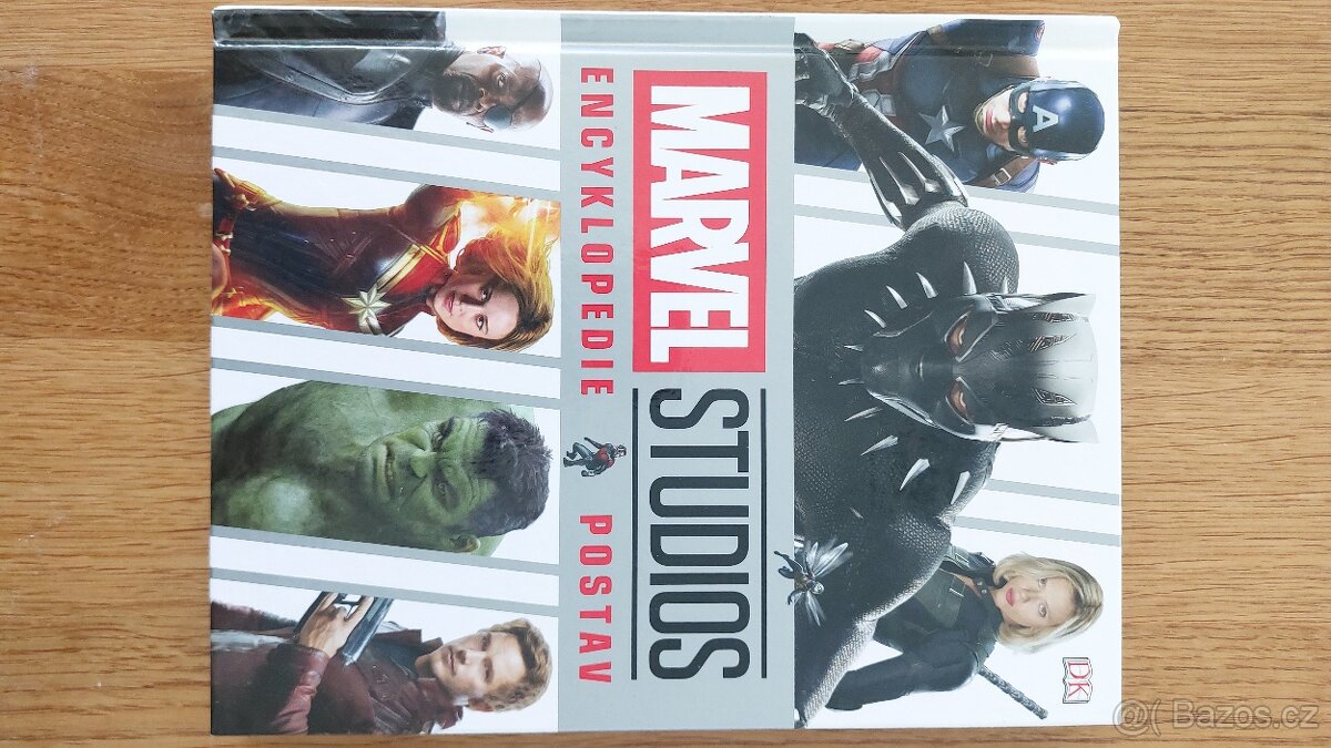 Sada 4 komiksů Marvel + encyklopedie postav + komiks Super
