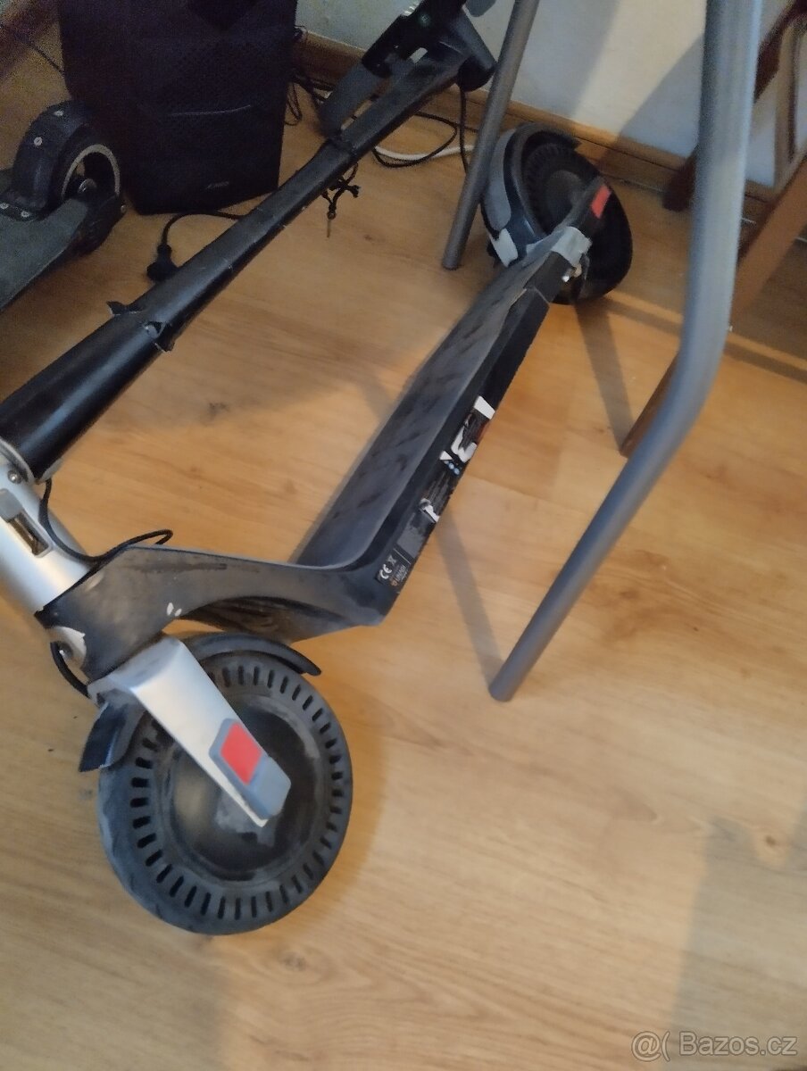 Elektrokolobezka unagi