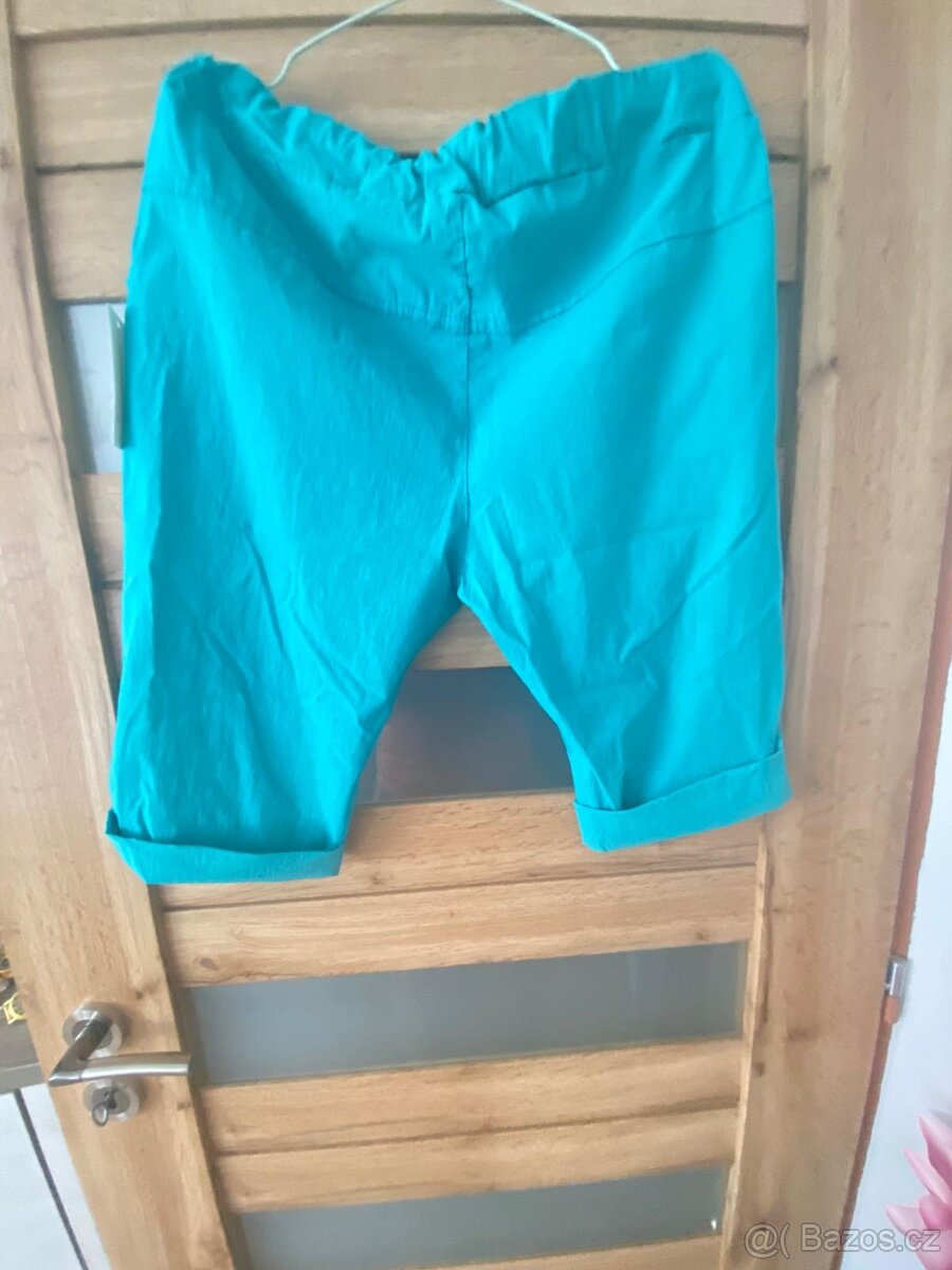 Bermudy letní