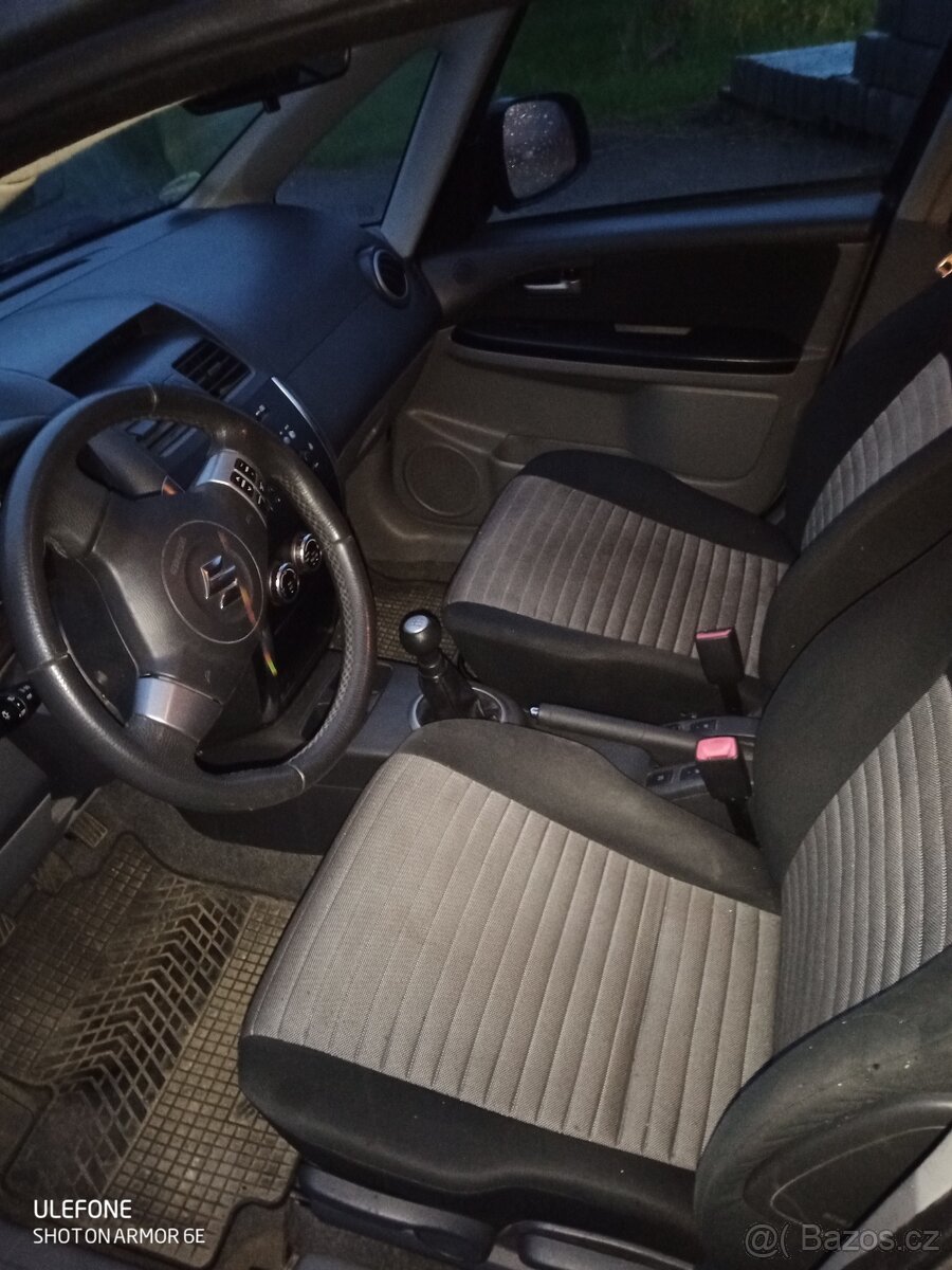 Suzuki SX4 1,6 79kw 44