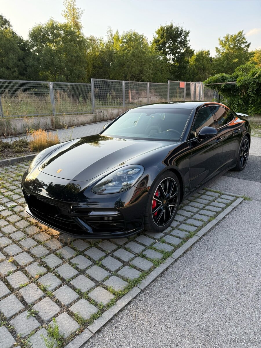 Porsche Panamera Turbo