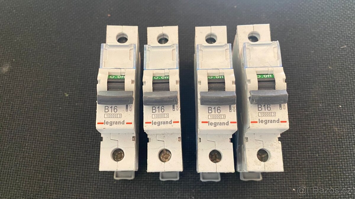 ✅ Jističe Legrand B16 / 1-pól / 10kA - 4 kusy