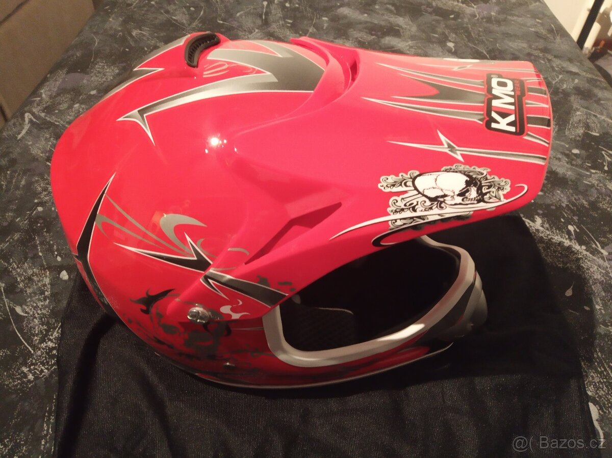 Dětská motokrosová přilba