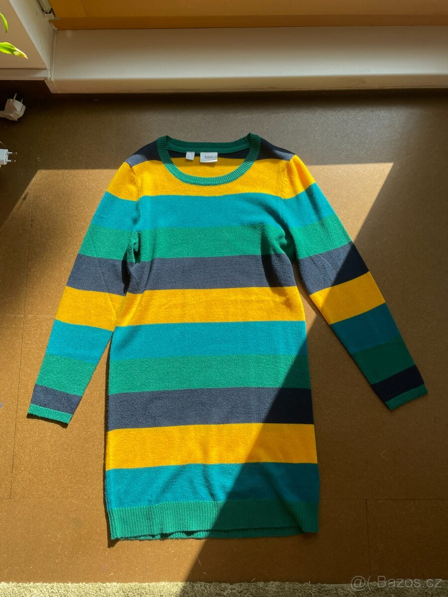 Nové svetrové šaty  vel. 152/158