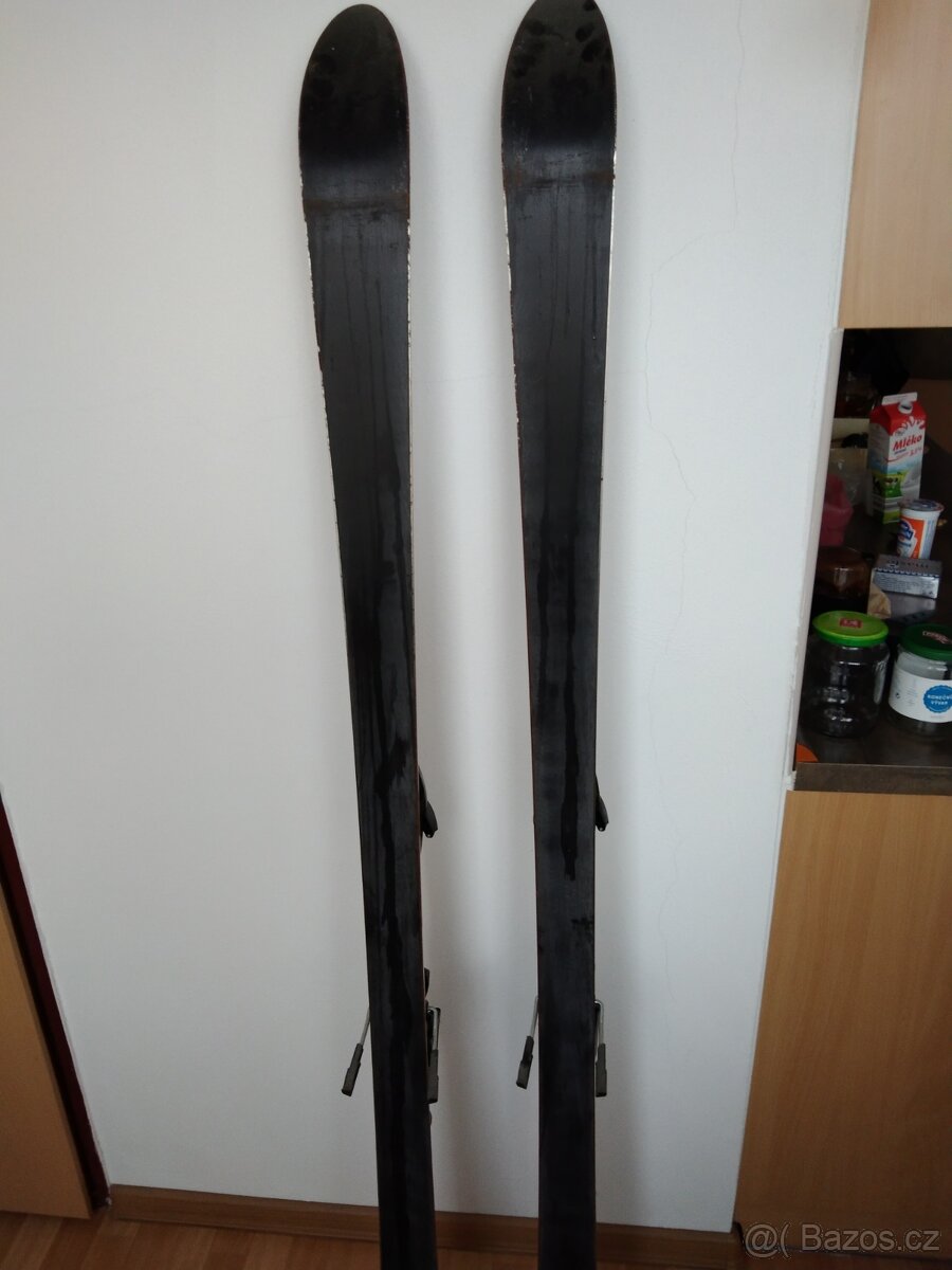 Prodám sjezdové lyže
