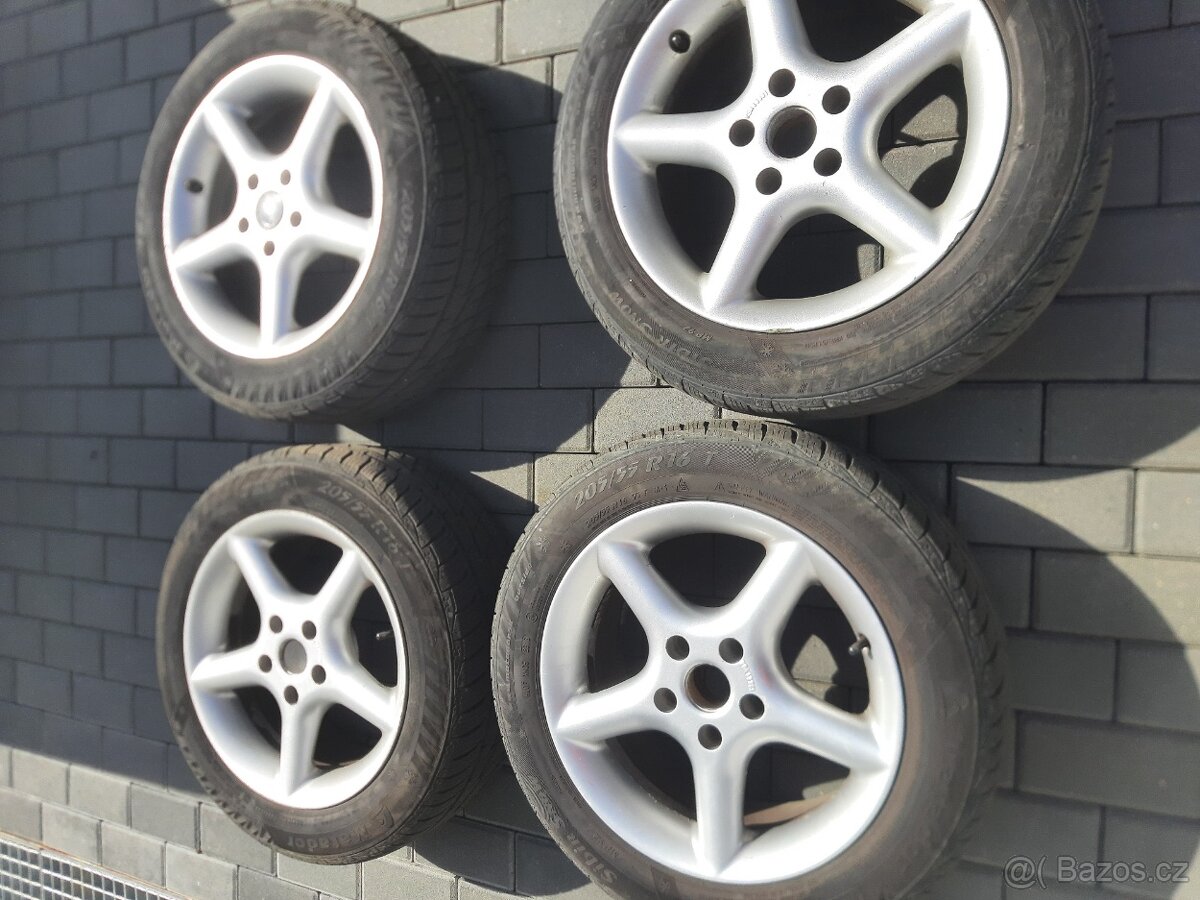 Zimní pneu 205/55/r16 na Alu discích Borbet r16/5x112 ET30