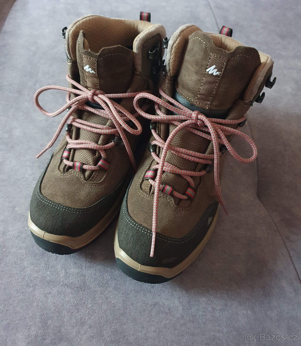 Quechua dámské turistické boty, vel. 39