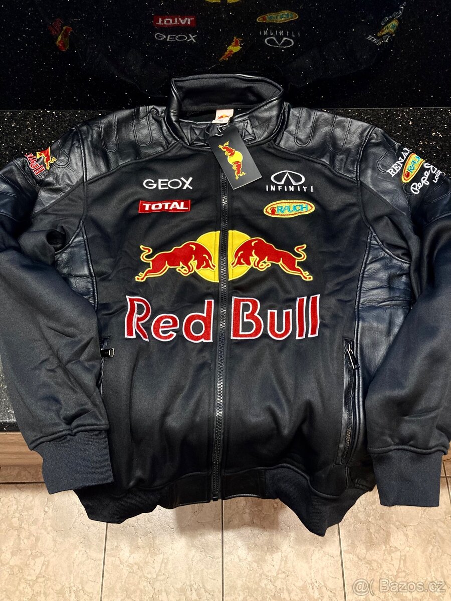 Nádherná bunda Red Bull