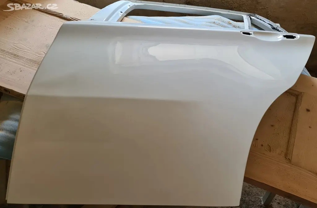 BMW X6 levé zadní dveře bílé