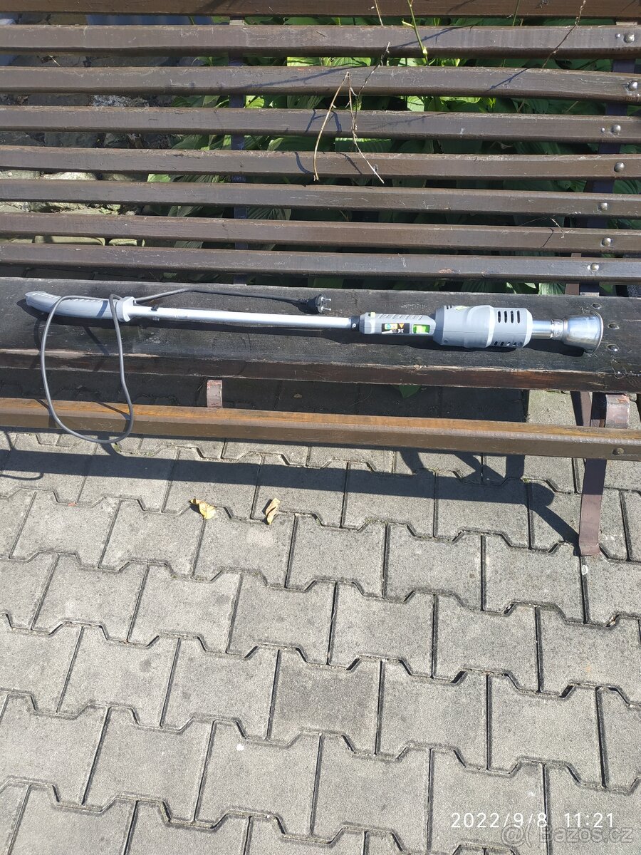 horkovzdušný odstraňovač plevele