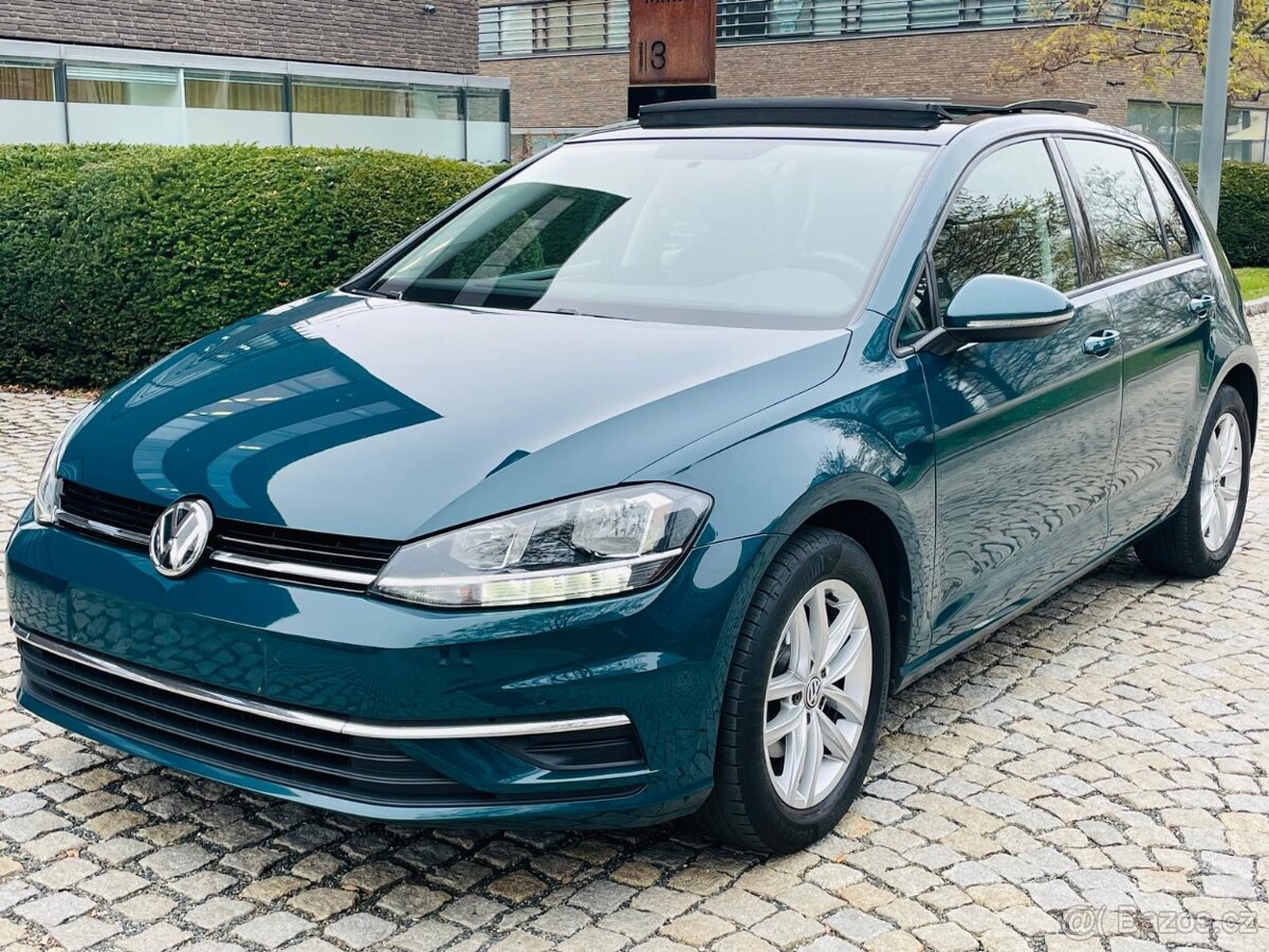 Volkswagen Golf 1.0TSI MANUÁL 1MAJITEL SERVISKA SENZORY PANO
