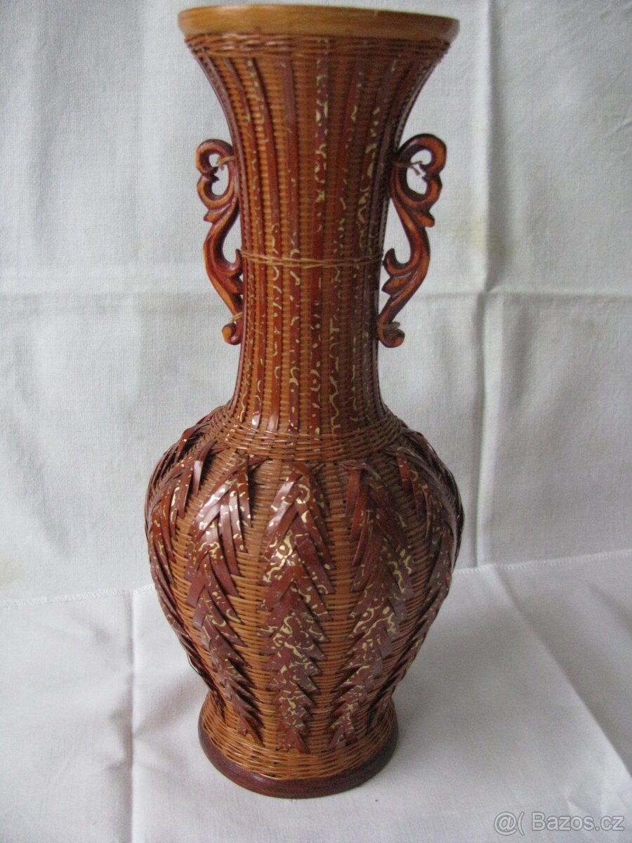 Proplétaná váza