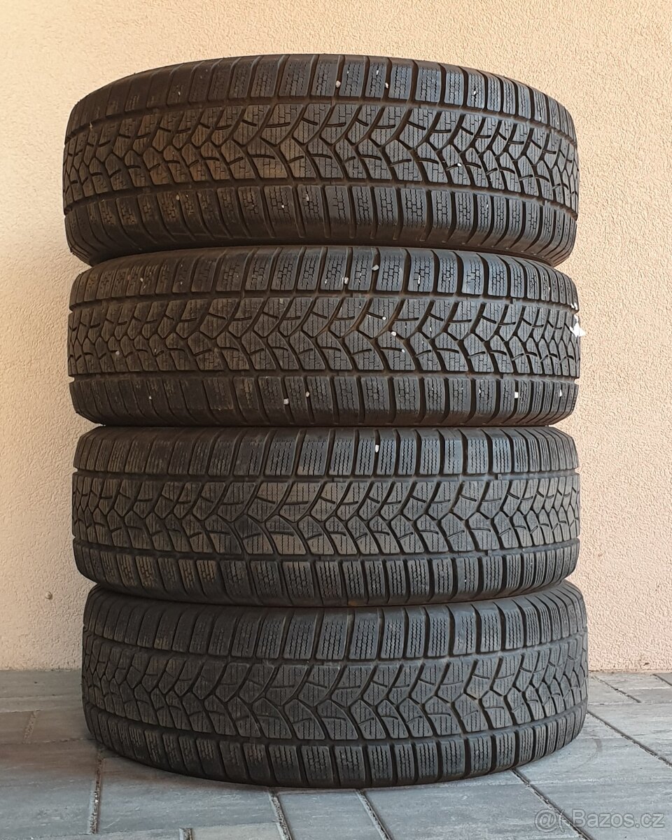 Zimní pneumatiky Firestone 215/70 R16 č. AP84