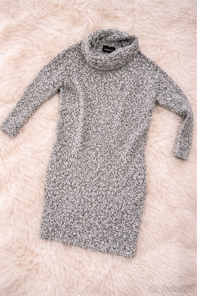 Pletené šaty XL
