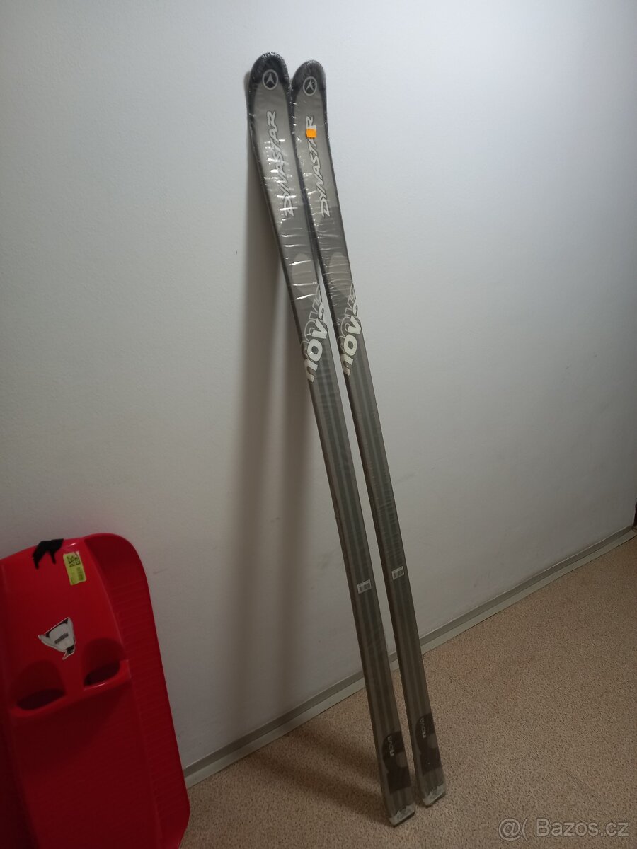 Lyže Dynastar Nové