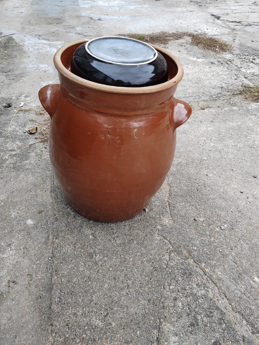 Hrnec na zelí -zelák