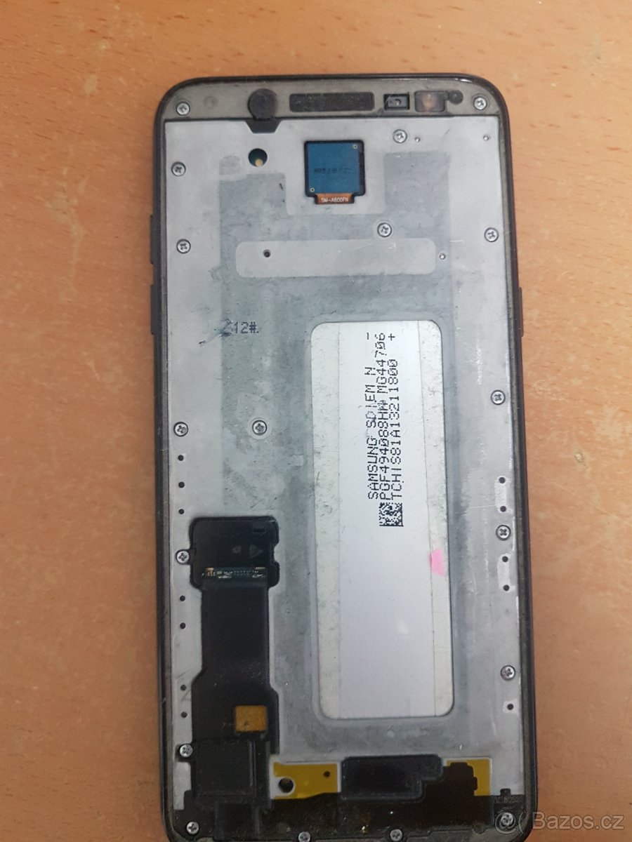 Samsung A600 - na náhradní díly