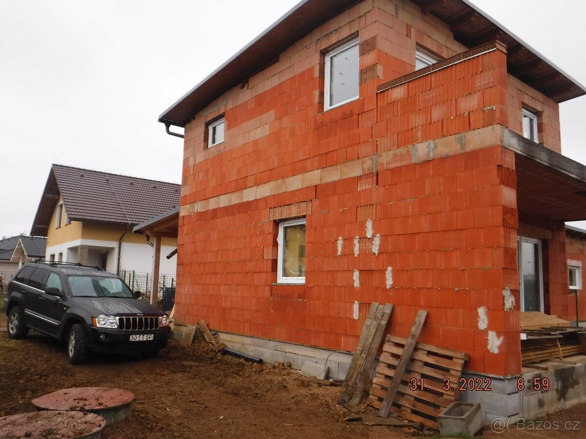 Prodám rozestavěný dům v Blovicích