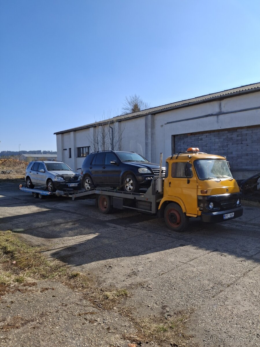 Prodám náhradní díly mercedes benz ml w163 270CDI facelift.