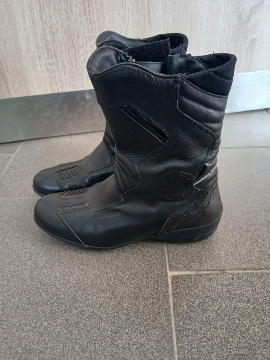 Oblečení XRC