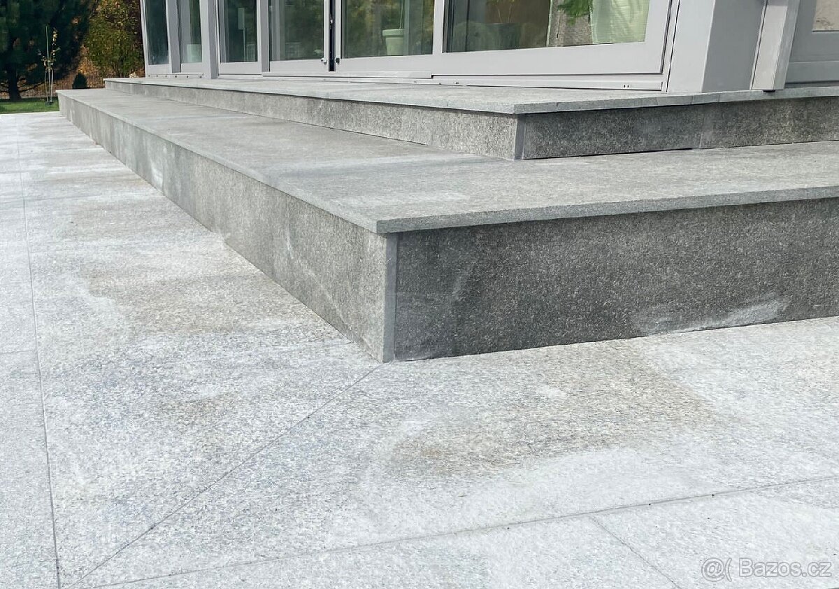 prodám žulové desky, na dlažbu nebo parapety