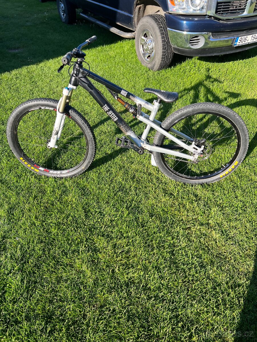 Slopestyle dirt kolo rose the jester fox 32