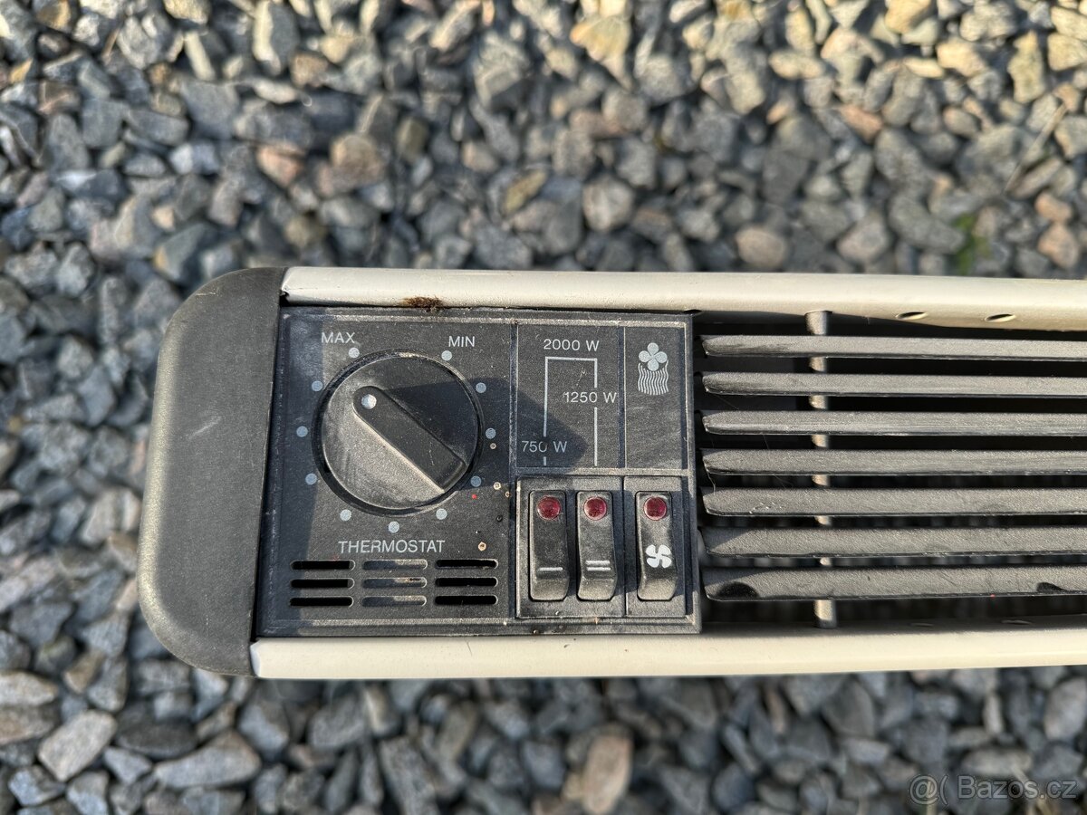 Přímotop DeLonghi