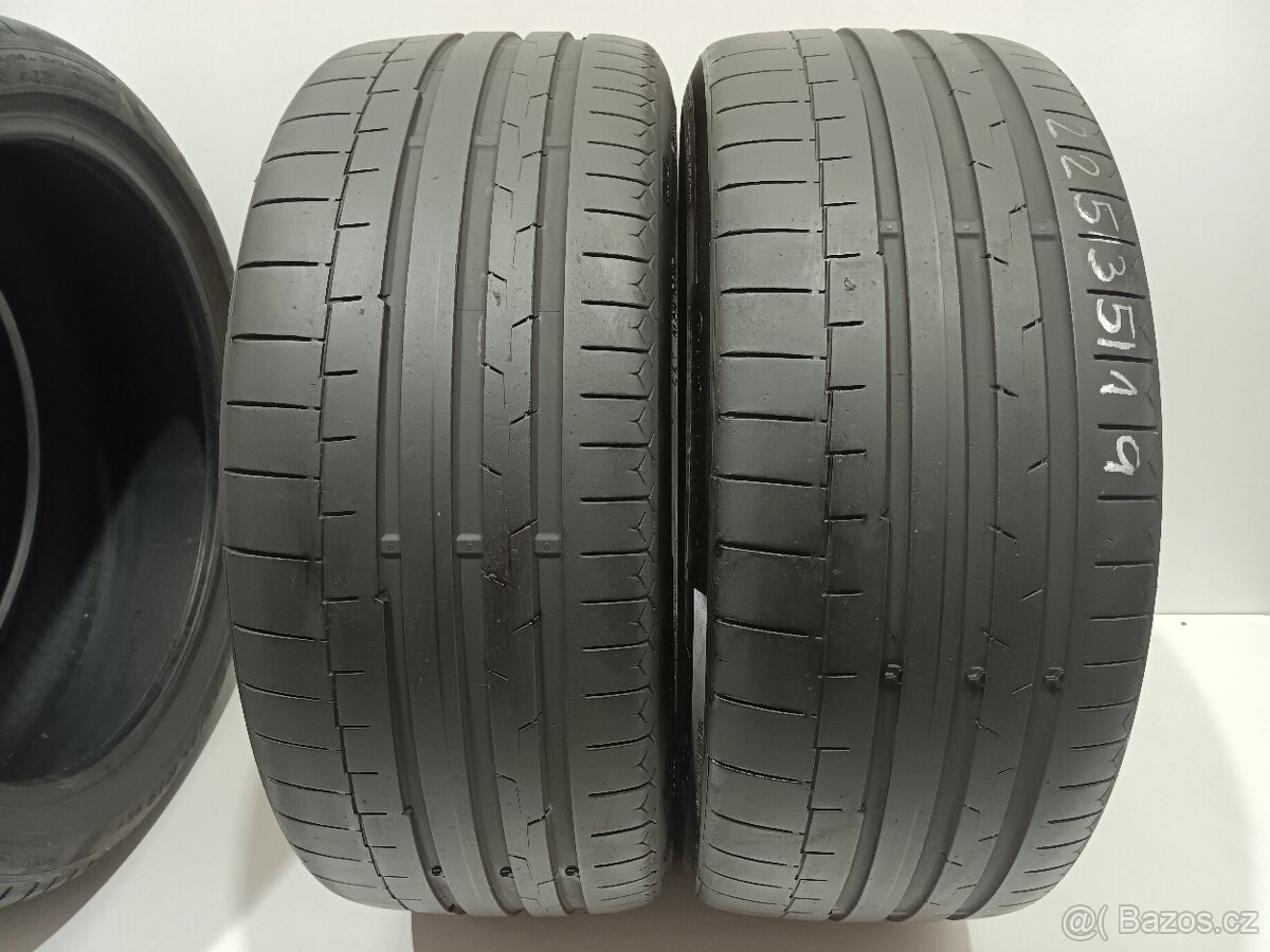 2ks letní pneu 225/35/19 Continental