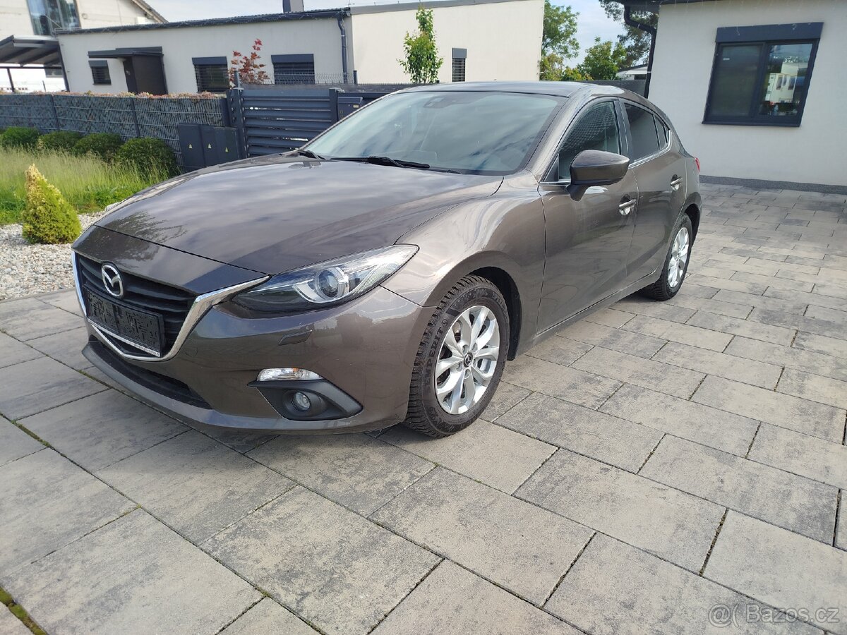 Mazda 3 Attraction 2,0 88 kW-Top stav,kamera