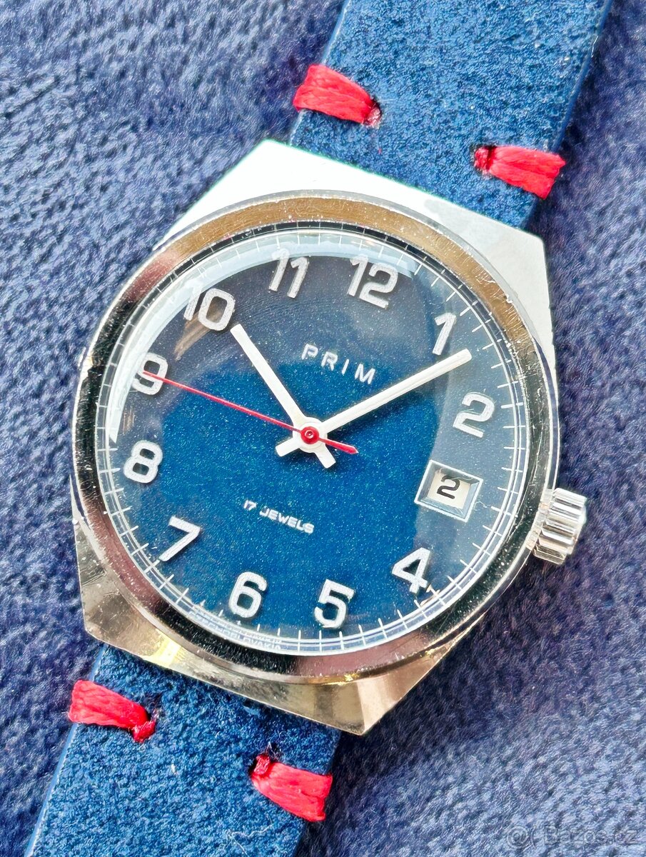 Československé mechanické vintage retro hodinky PRIM Modré