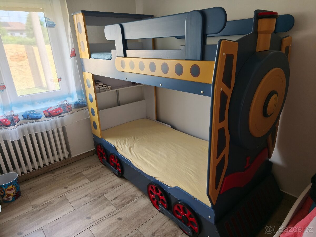 Poschoďova postel