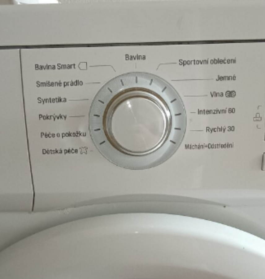 LG Automatická pračka na 7 kg s 13 programy F70B8QD