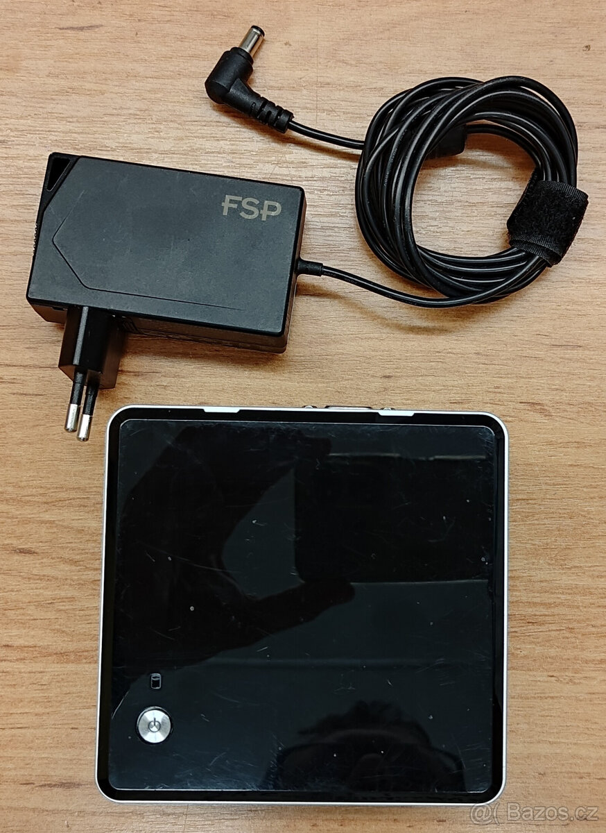 Intel NUC NUC5PPYH - N3700, 4GB RAM, 128GB, Win10