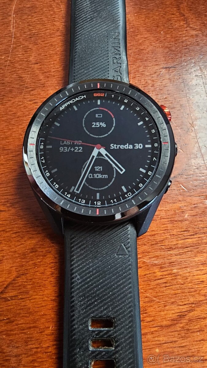 Golfové hodinky Garmin S62