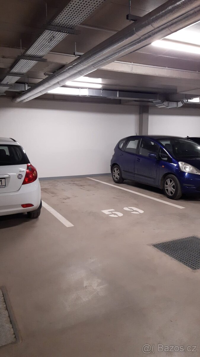 Pronájem garážového stání
