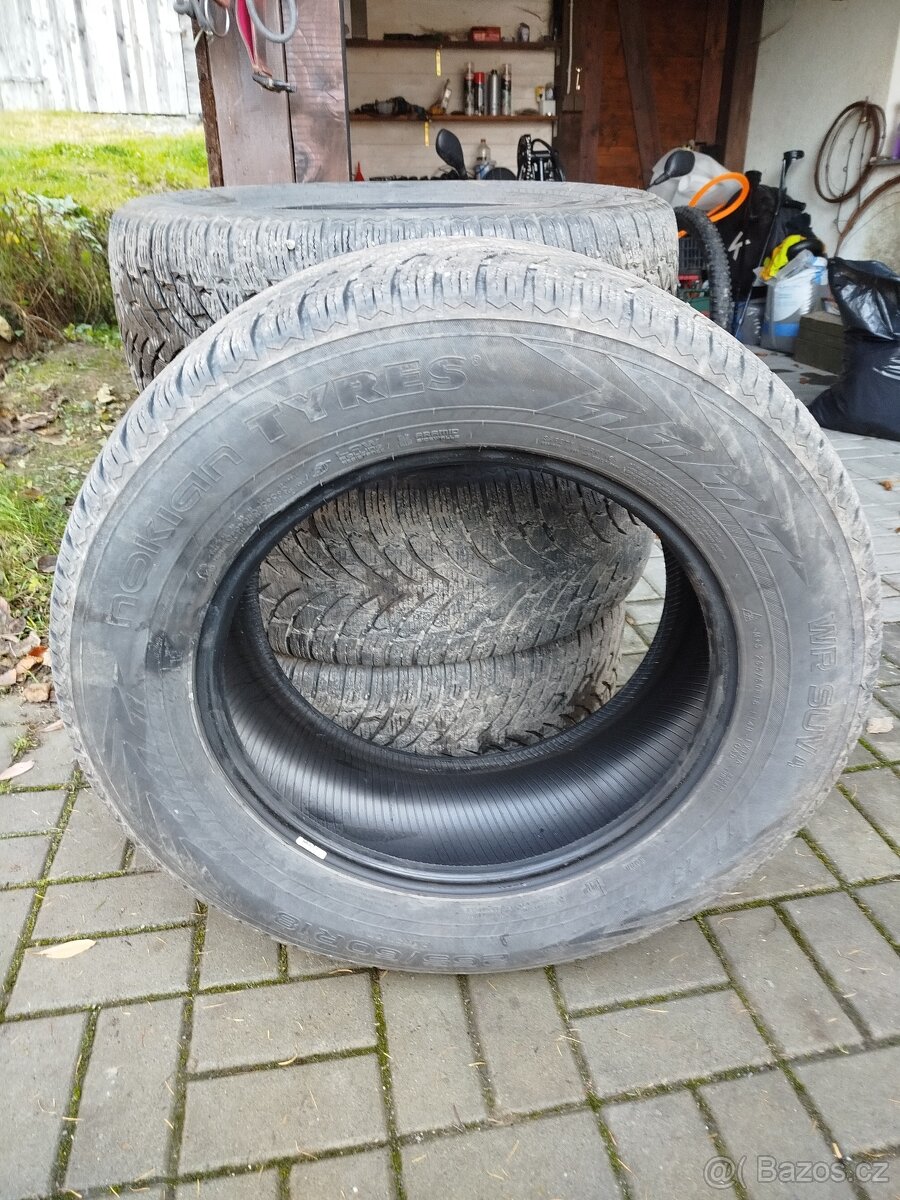 Pneu Nokian WR SUV4 265/60 R18