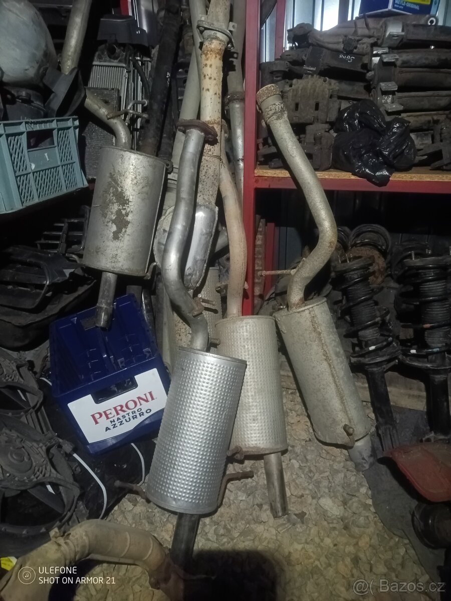 Světla, zrcátka, motory - cokoliv