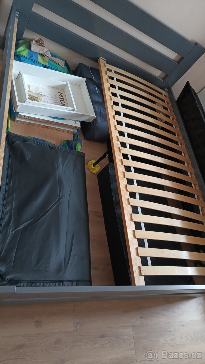 Rám postele z masivního dřeva 160x200 v grafitové barvě