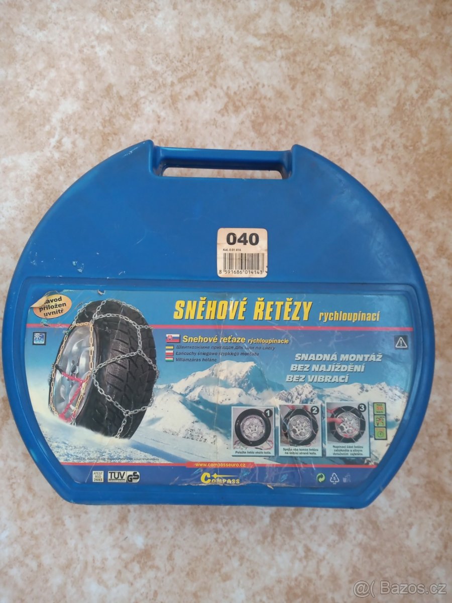 Sněhové řetězy na většinu aut nižší střední třídy.