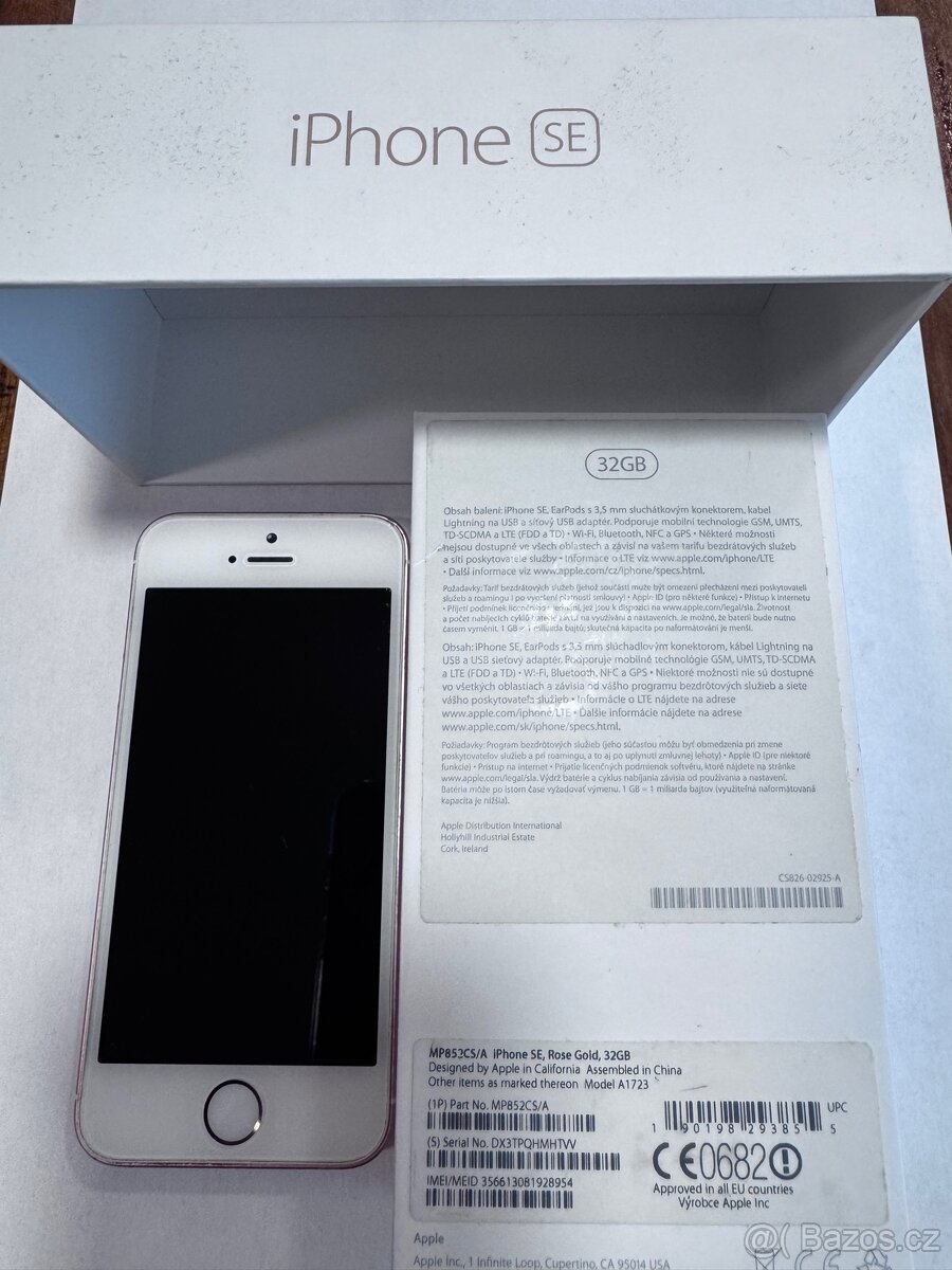 iPhone různé modely poškozené