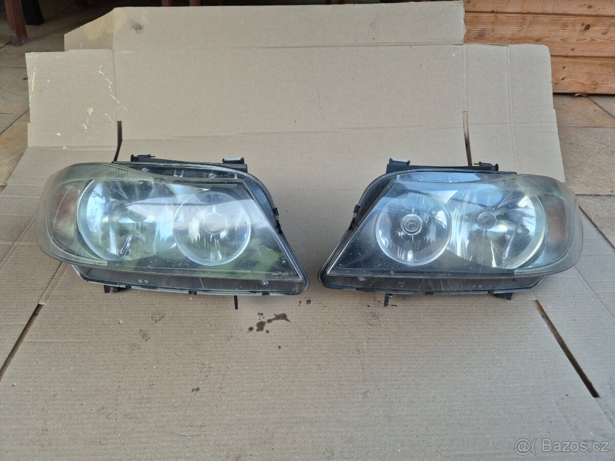 Přední světla BWM E90/E91 pre-lci halogeny