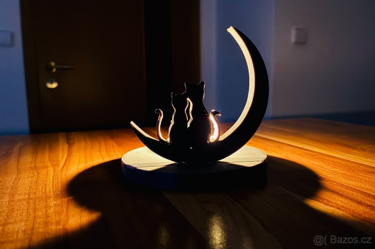 Originální svícen - Zamilované kočky na měsíci
