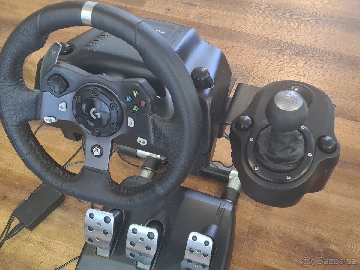Volant logitech - REZERVOVÁNO