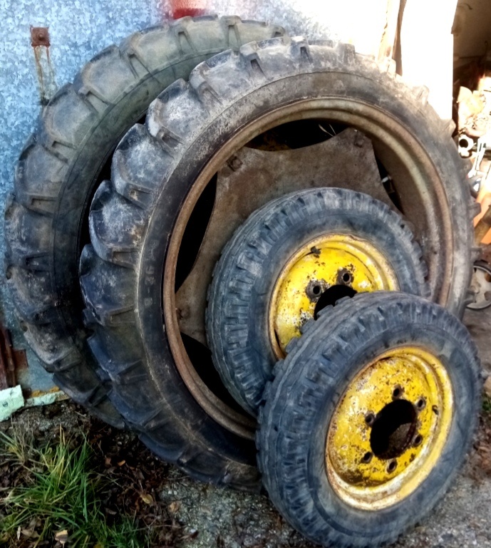 Traktor Rs-09 Gt-124 Rs 09 Rs09 Zadní a přední kola