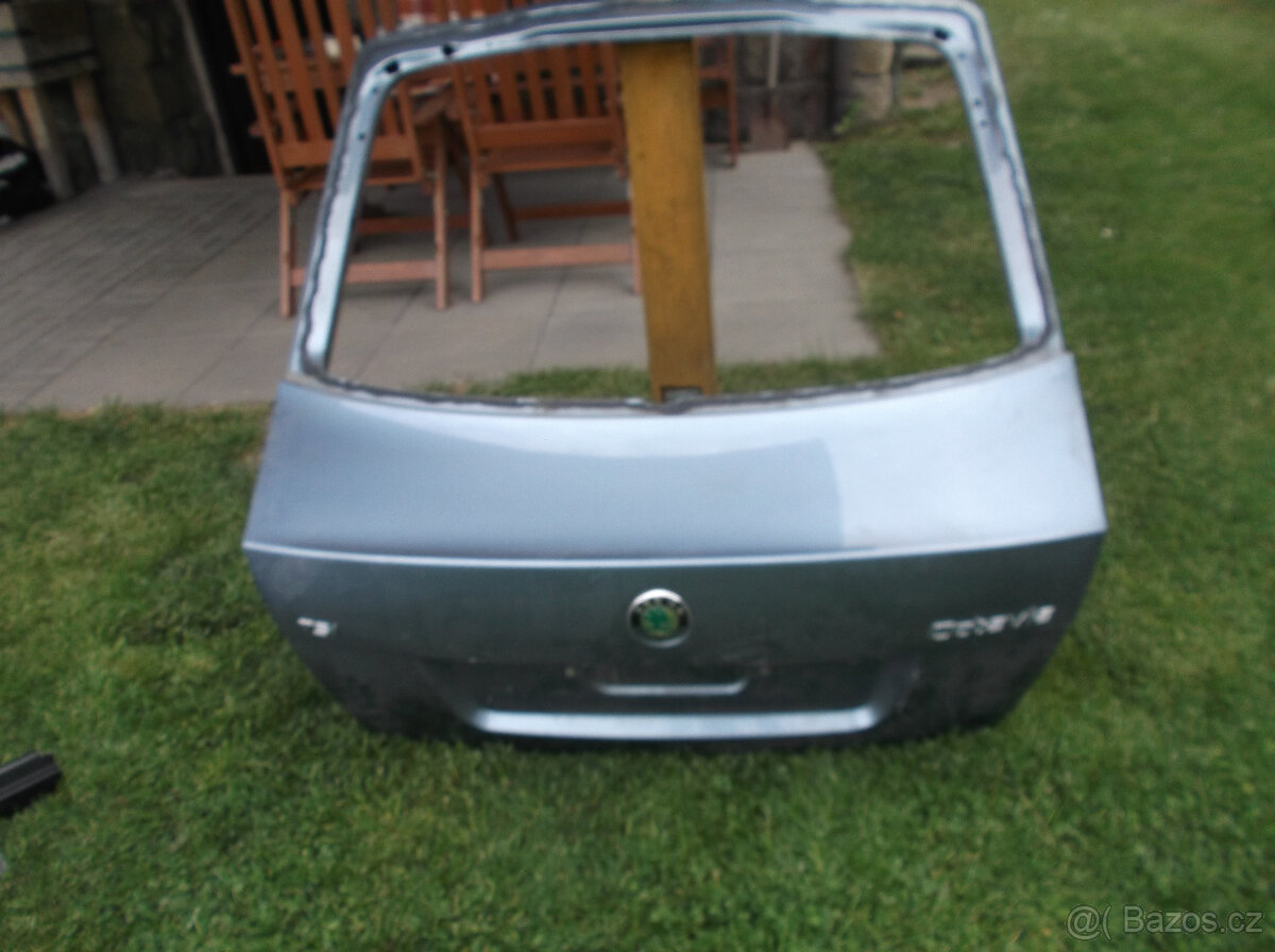 ŠKODA OCTAVIA 2 SVĚTLO-VÍKO-NÁRAZNÍKY A NÁHRADNÍ DÍLY