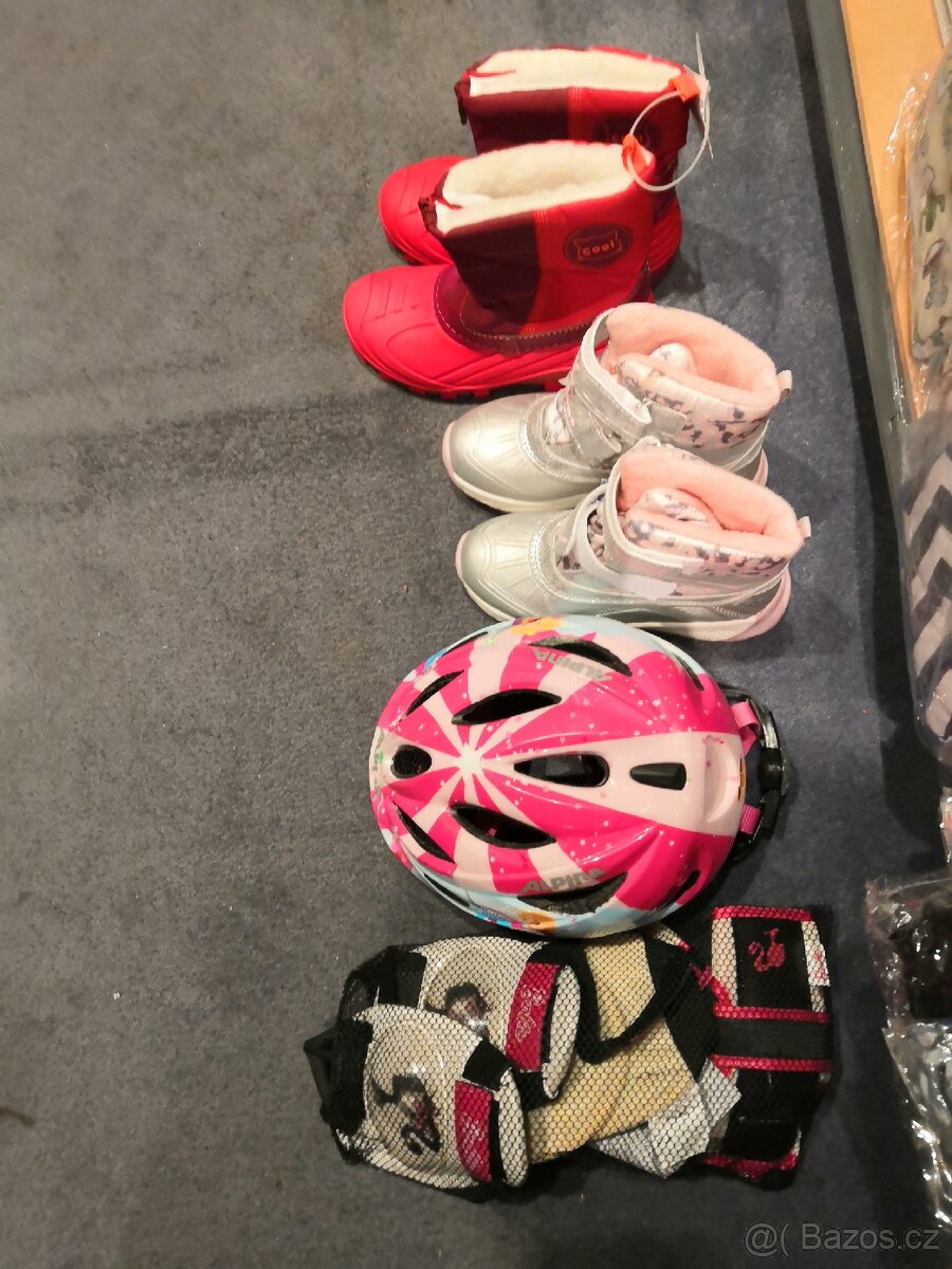 Prodám dětské dívčí boty zimní a chranice