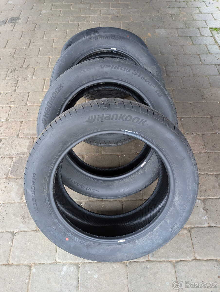Hankook Ventus S1 evo3 EV 235/55 R19