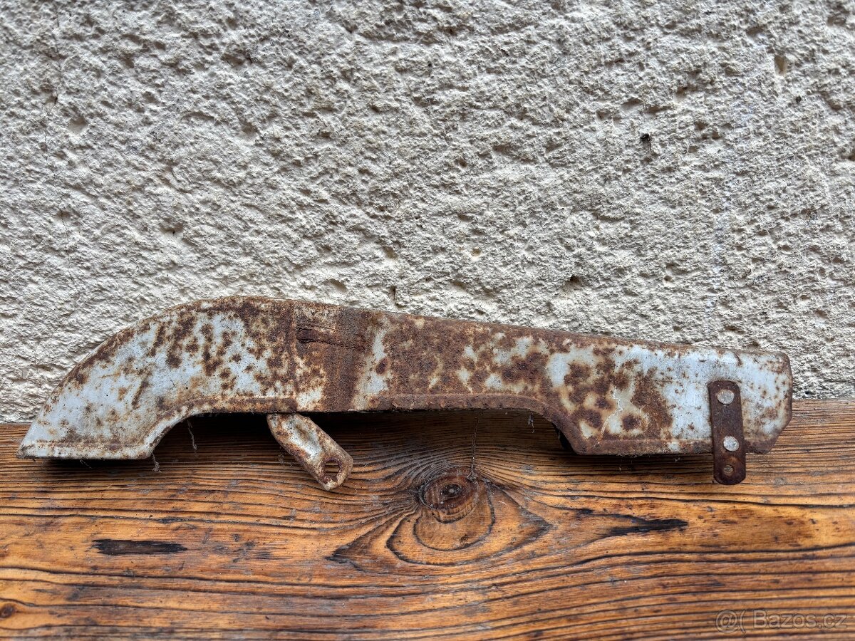 Kryt řetezu jawa pionyr