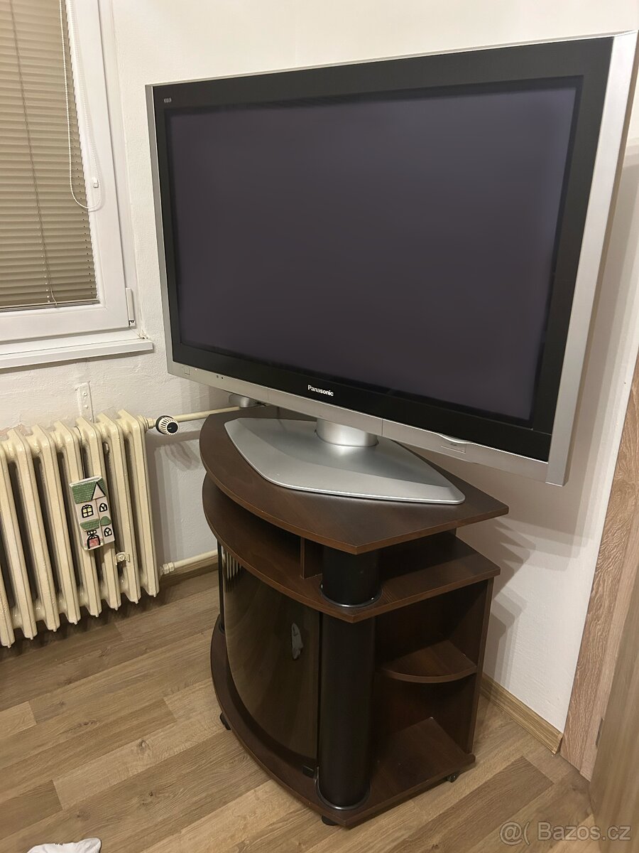 42" Plasma TV PANASONIC VIERA TH-42PV600E + set-top box + T
